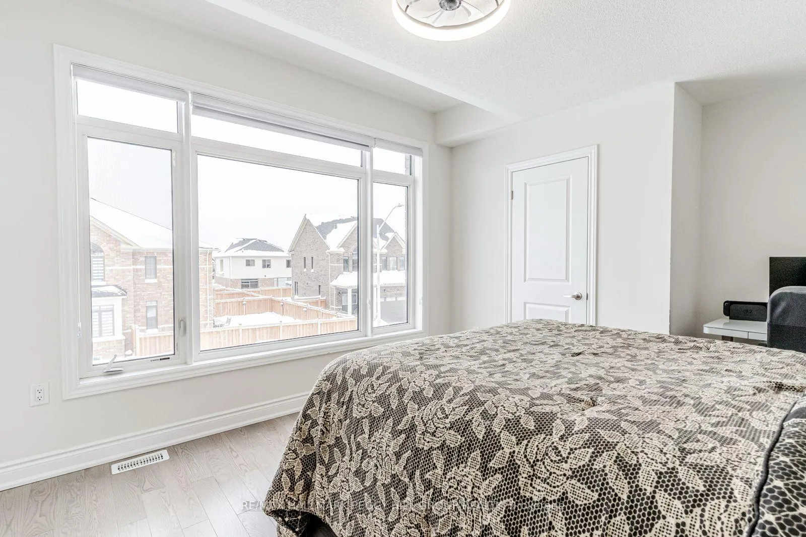 Photo 10 of 12 Valleybrook Road, Barrie, Rural Barrie Southeast — HOMEH