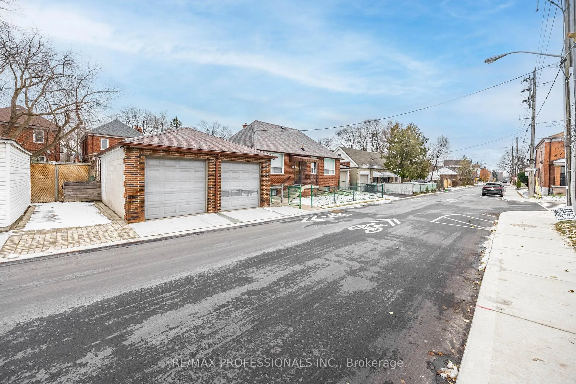 Photo 5 of 560 Atlas Avenue, Toronto, Oakwood Village — HOMEH