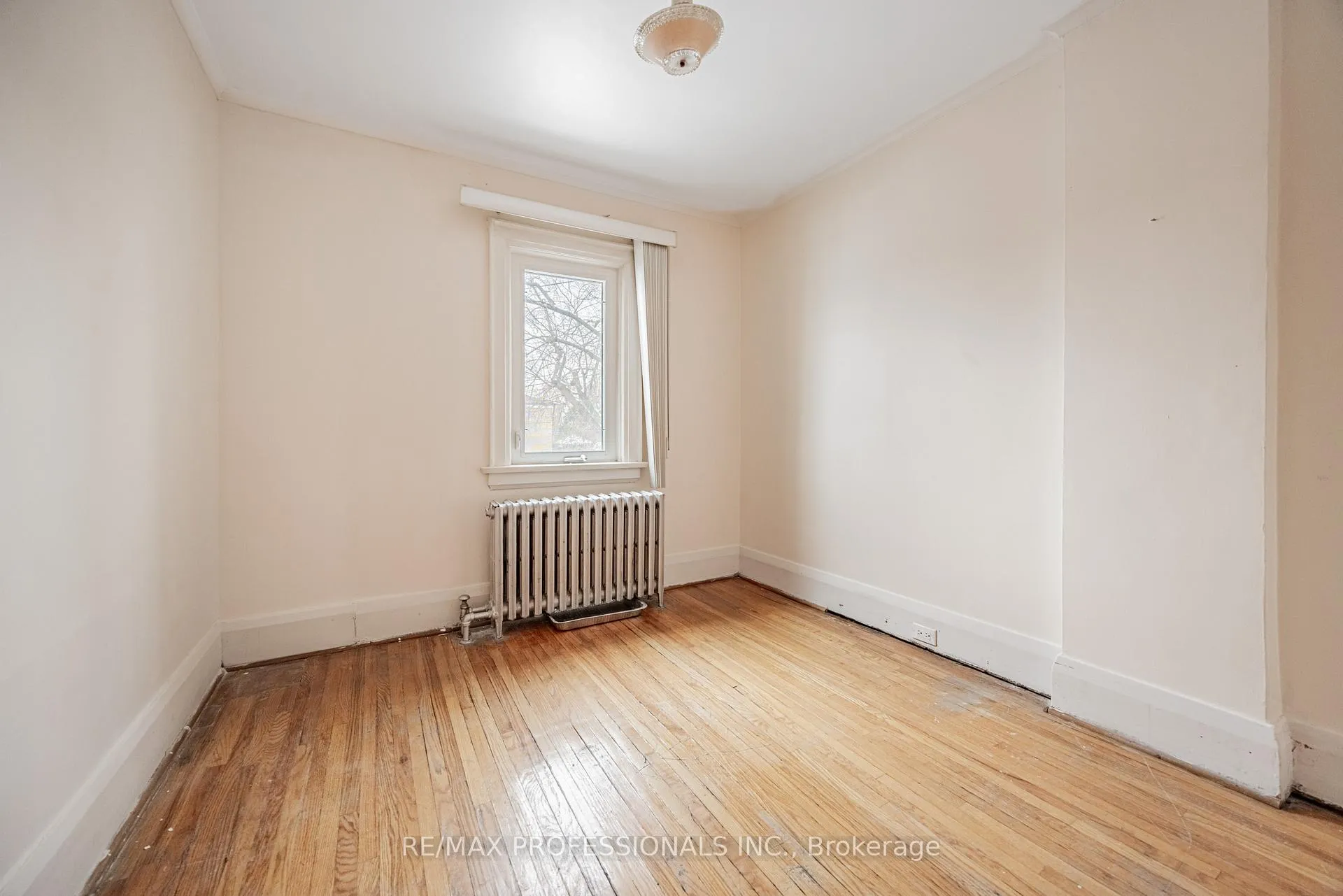 Photo 18 of 560 Atlas Avenue, Toronto, Oakwood Village — HOMEH