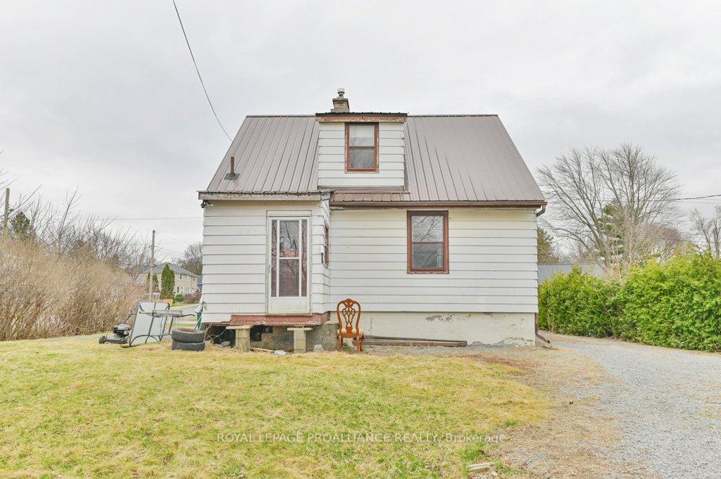 Photo 28 of 28 Russell Street, Belleville, Belleville Ward — HOMEH