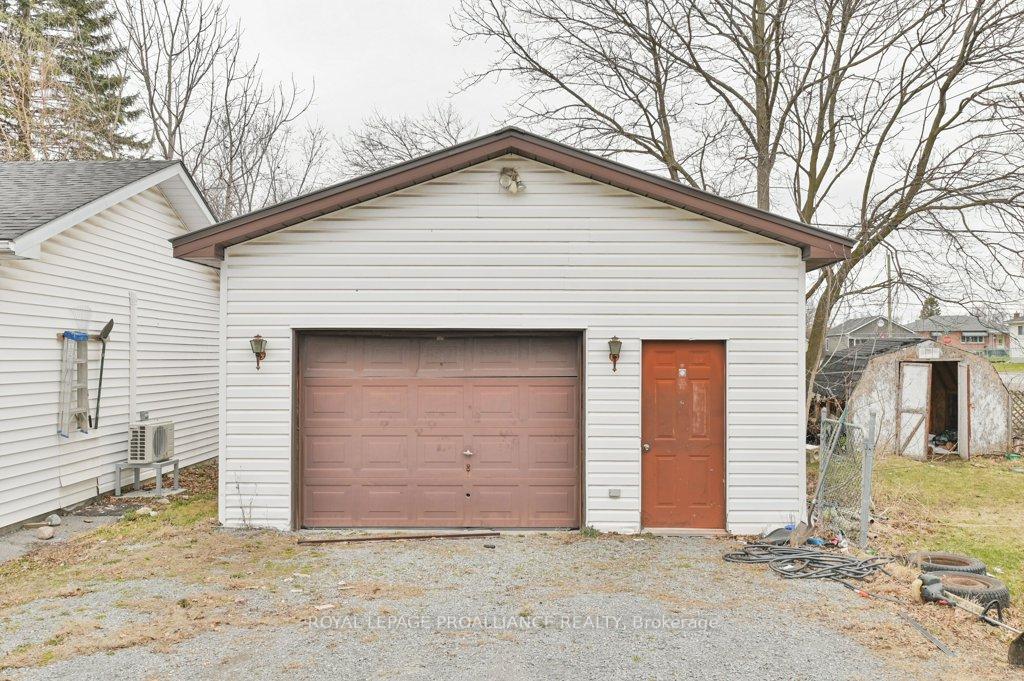 Photo 30 of 28 Russell Street, Belleville, Belleville Ward — HOMEH