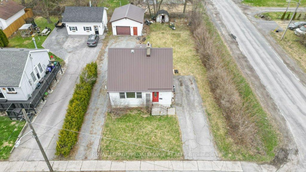 Photo 31 of 28 Russell Street, Belleville, Belleville Ward — HOMEH