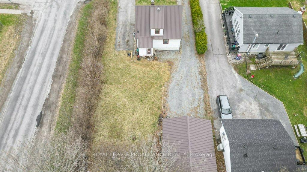 Photo 37 of 28 Russell Street, Belleville, Belleville Ward — HOMEH