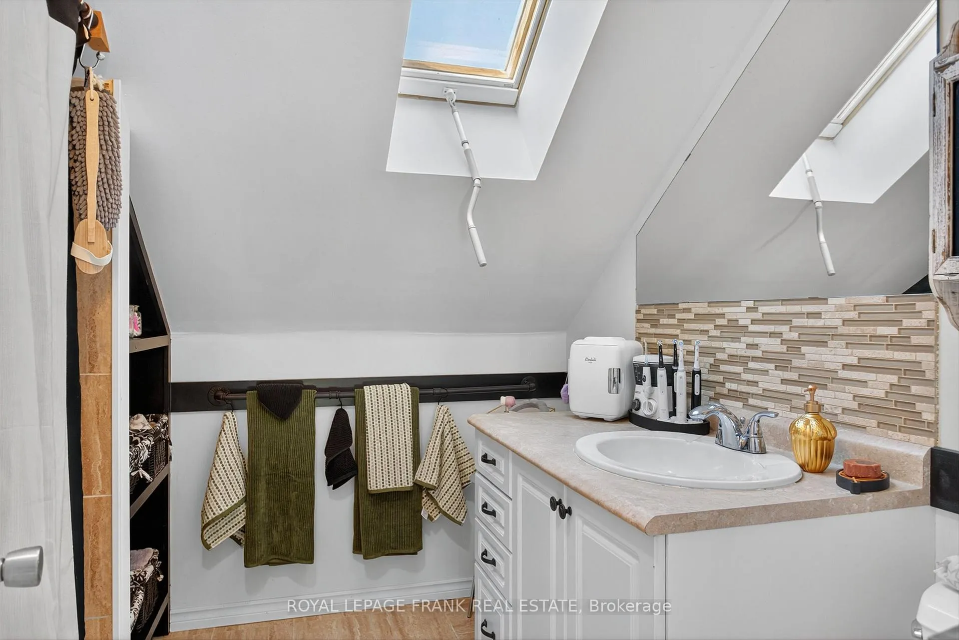 Photo 30 of 2648 Dummer-Asphodel Road, Douro-Dummer — HOMEH