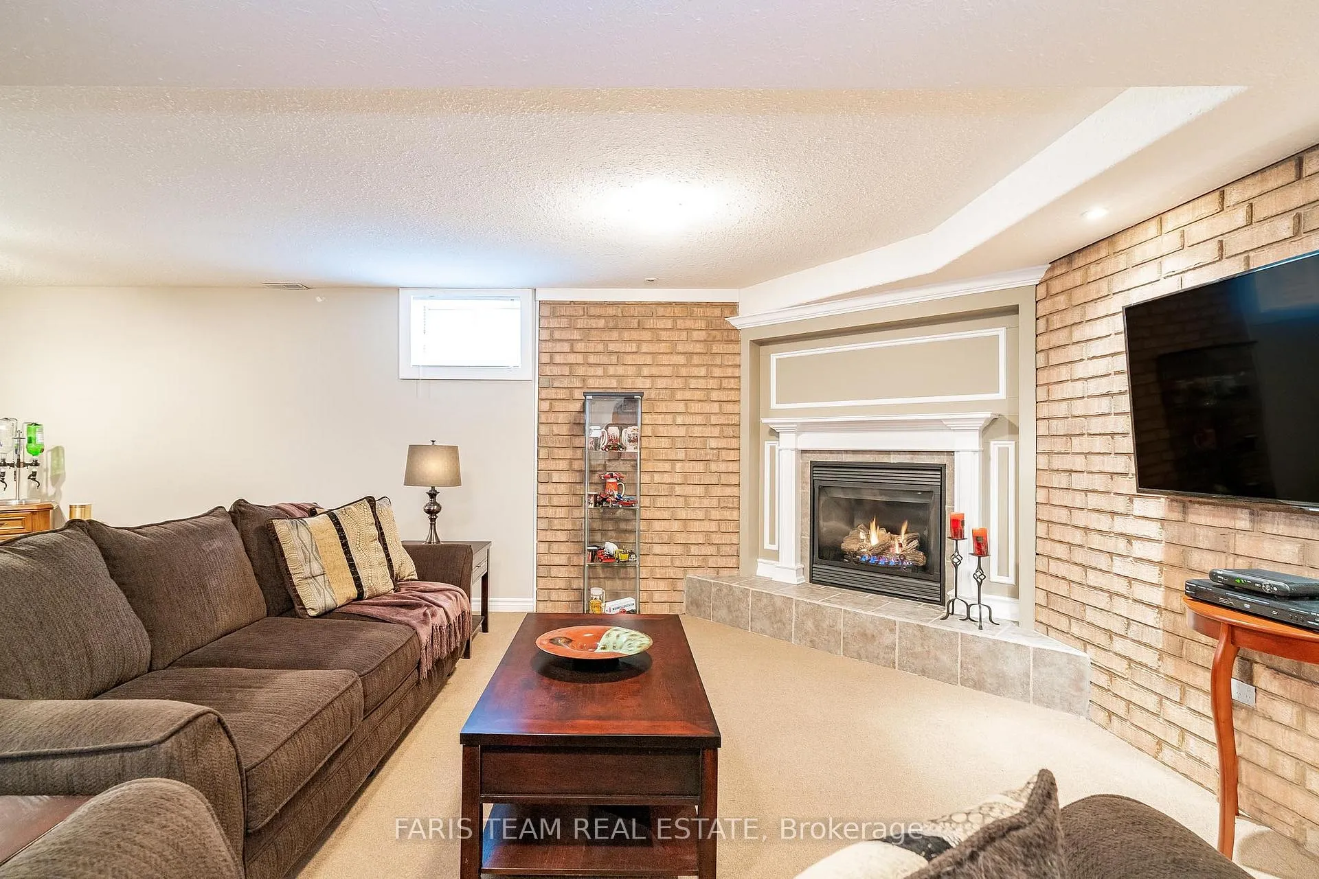 Photo 10 of 187 Sproule Drive, Barrie, Edgehill Drive — HOMEH