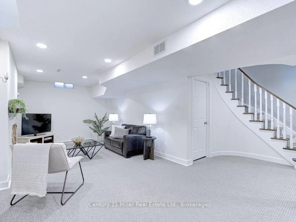 Photo 36 of 1476 Mayors Manor, Oakville, Glen Abbey — HOMEH