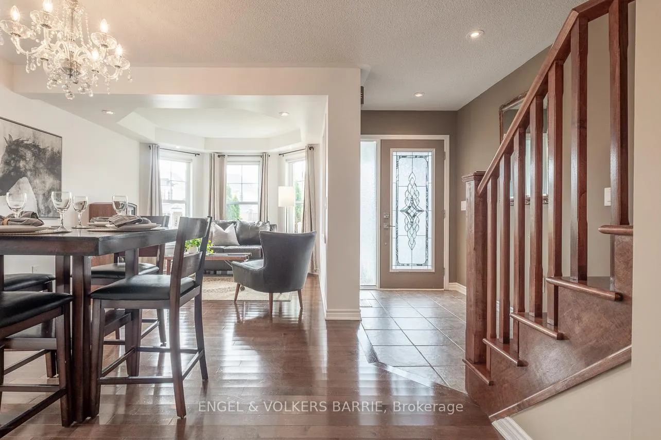 Photo 2 of 29 Ferris Lane, New Tecumseth, Alliston — HOMEH