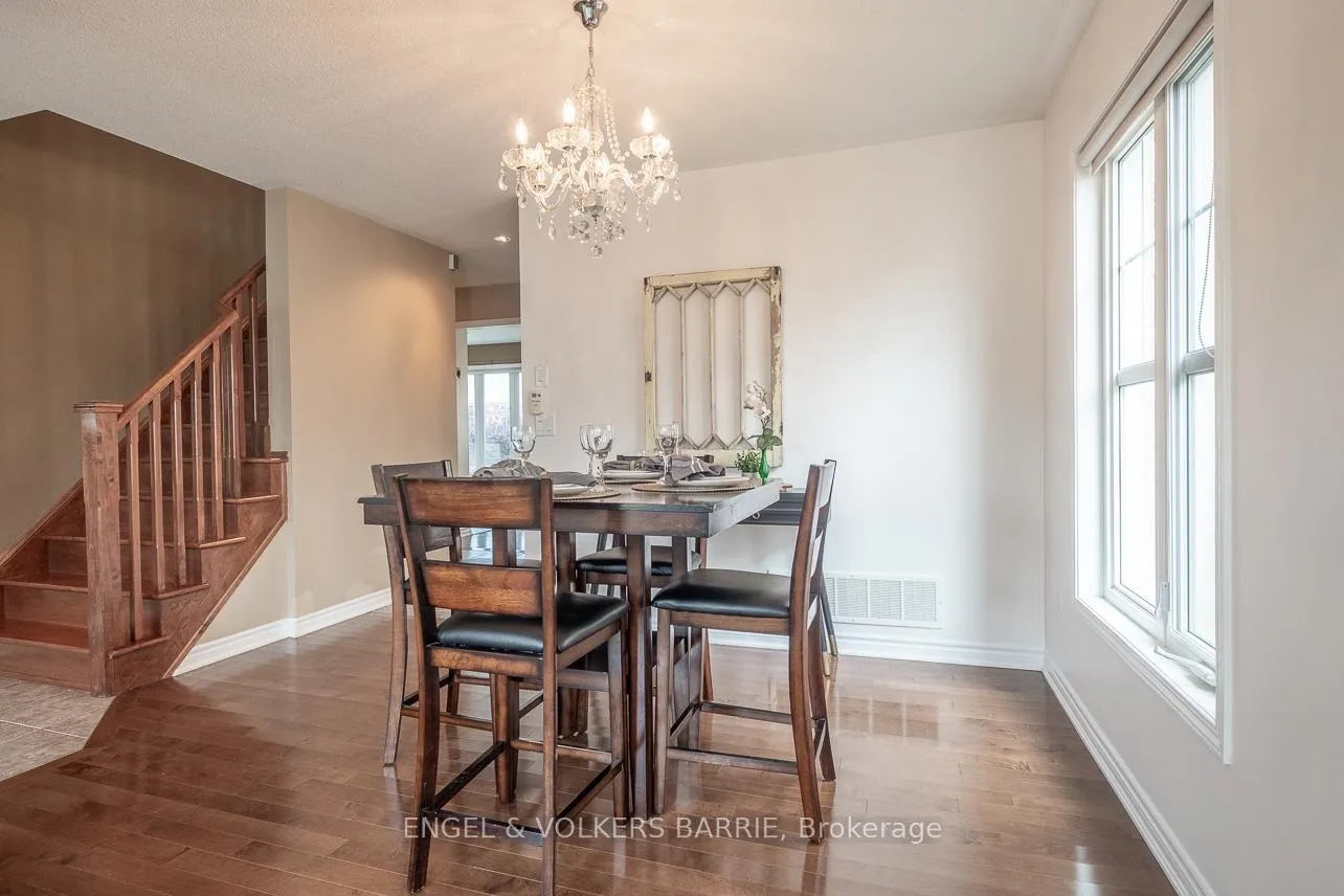 Photo 4 of 29 Ferris Lane, New Tecumseth, Alliston — HOMEH