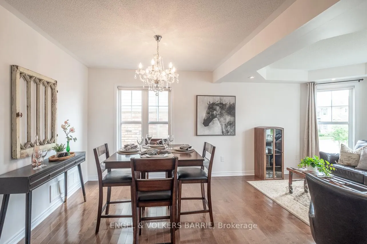 Photo 5 of 29 Ferris Lane, New Tecumseth, Alliston — HOMEH
