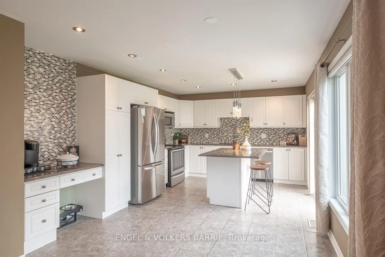 Photo 9 of 29 Ferris Lane, New Tecumseth, Alliston — HOMEH