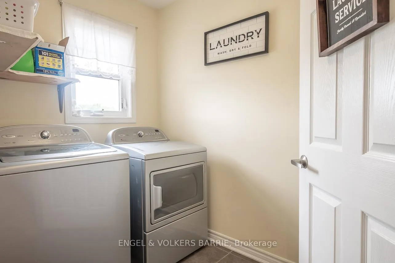Photo 20 of 29 Ferris Lane, New Tecumseth, Alliston — HOMEH