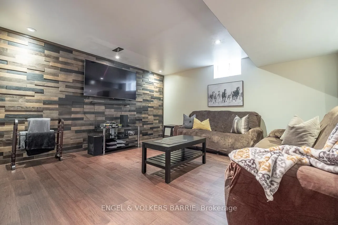 Photo 22 of 29 Ferris Lane, New Tecumseth, Alliston — HOMEH