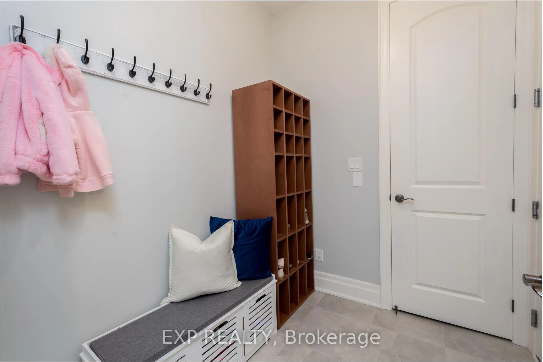Photo 15 of 1644 Rizzardo Crescent, Innisfil, Alcona — HOMEH