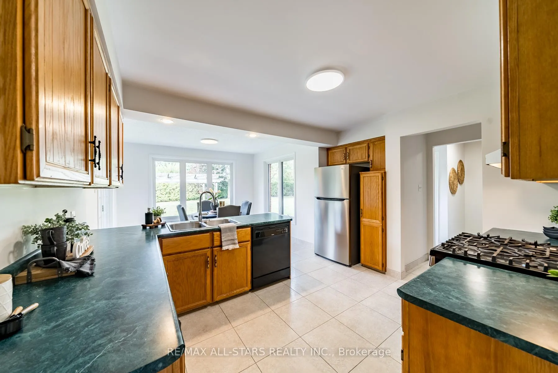 Photo 12 of 5 Edinborough Avenue, Scugog, Port Perry — HOMEH
