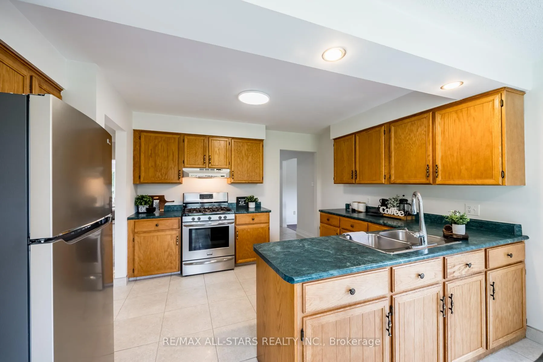 Photo 13 of 5 Edinborough Avenue, Scugog, Port Perry — HOMEH