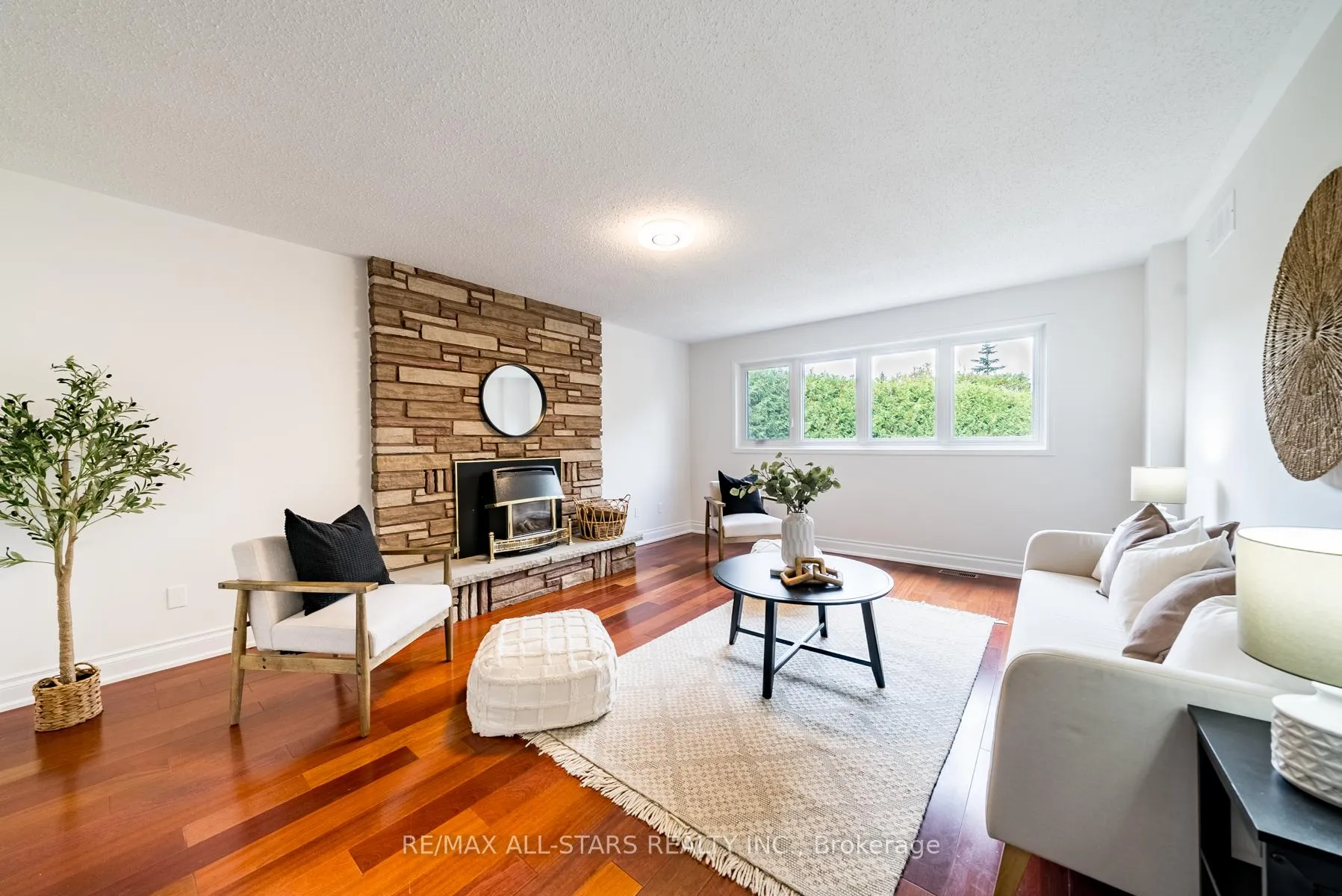 Photo 15 of 5 Edinborough Avenue, Scugog, Port Perry — HOMEH