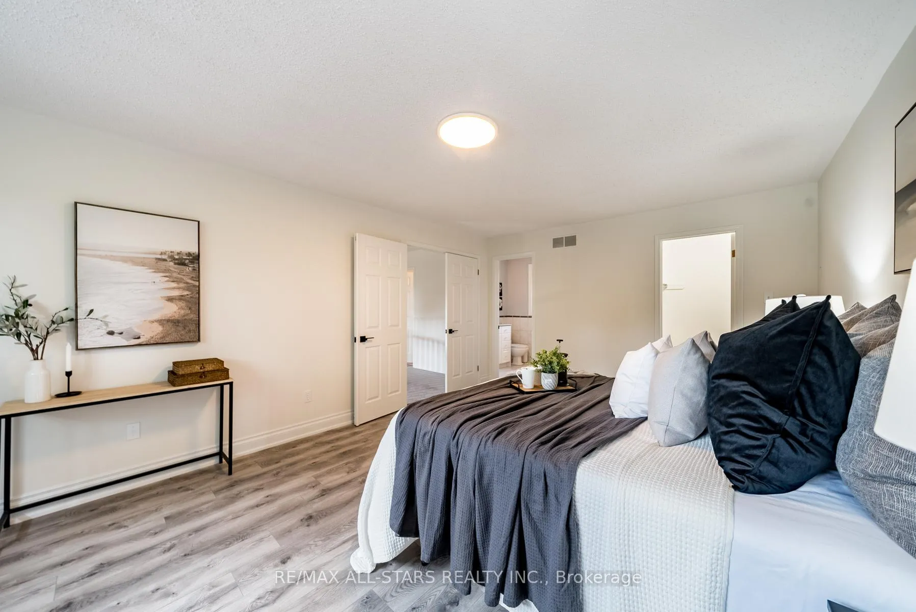 Photo 20 of 5 Edinborough Avenue, Scugog, Port Perry — HOMEH