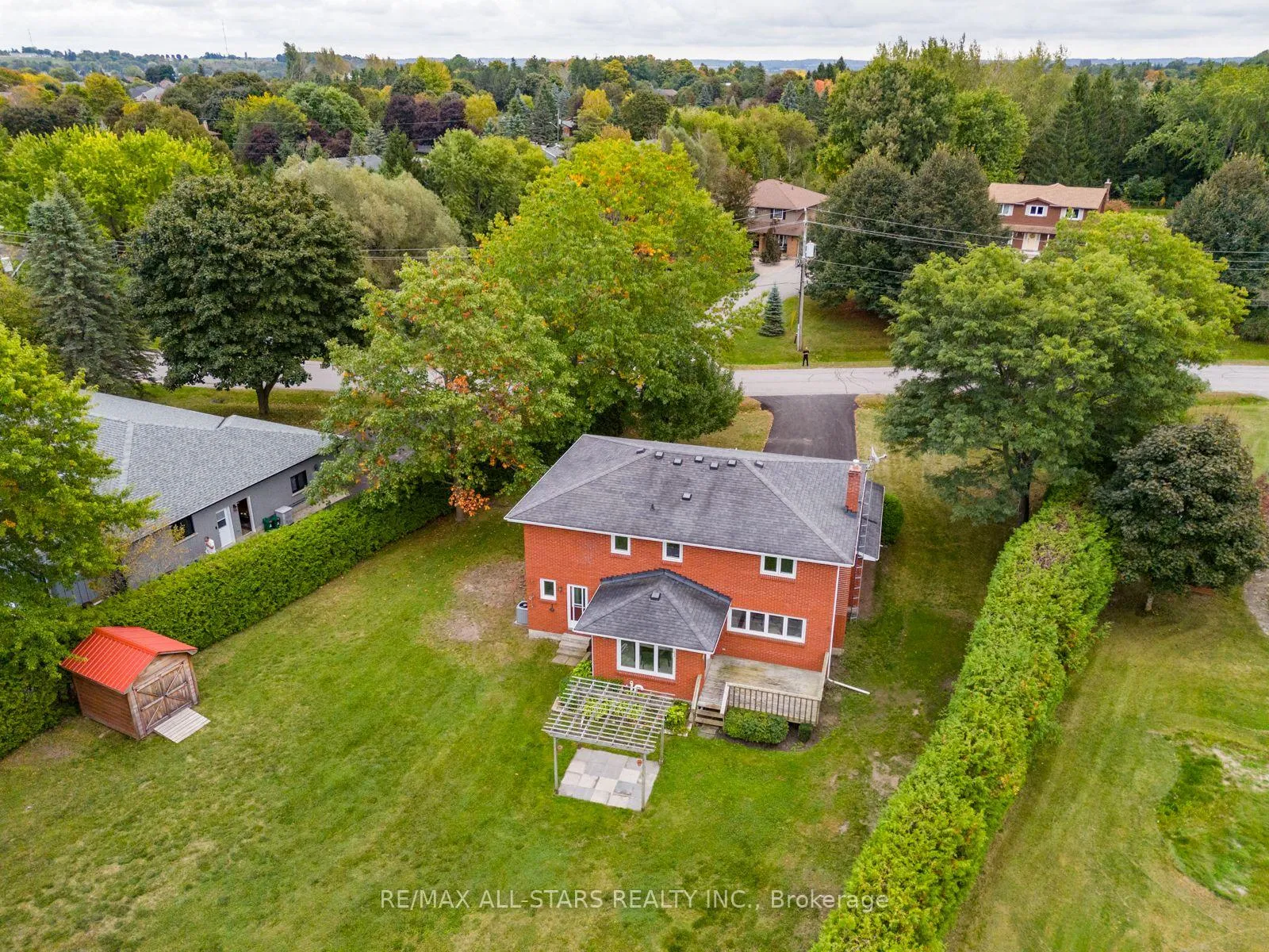 Photo 33 of 5 Edinborough Avenue, Scugog, Port Perry — HOMEH