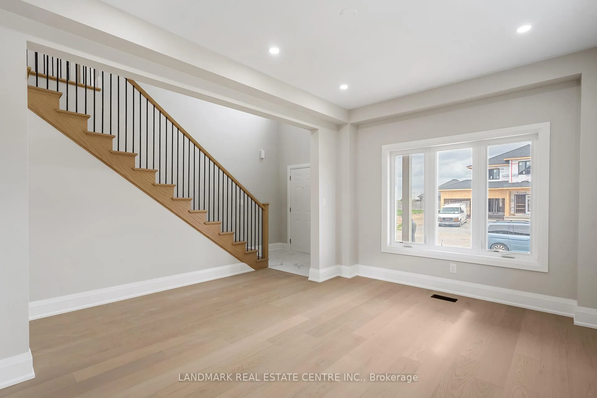 Photo 13 of 9 Bounty Avenue, Thorold, Rolling Meadows — HOMEH