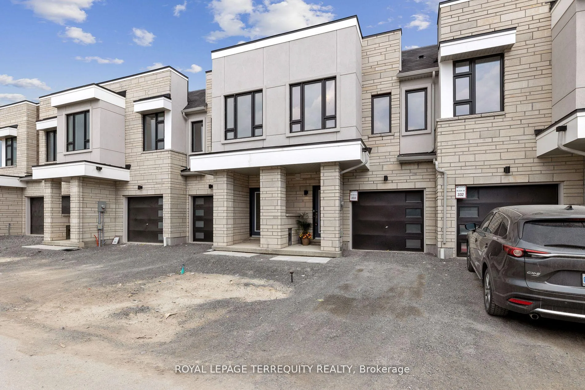 Photo 1 of 112 Sailors Landing, Clarington, Bowmanville — HOMEH