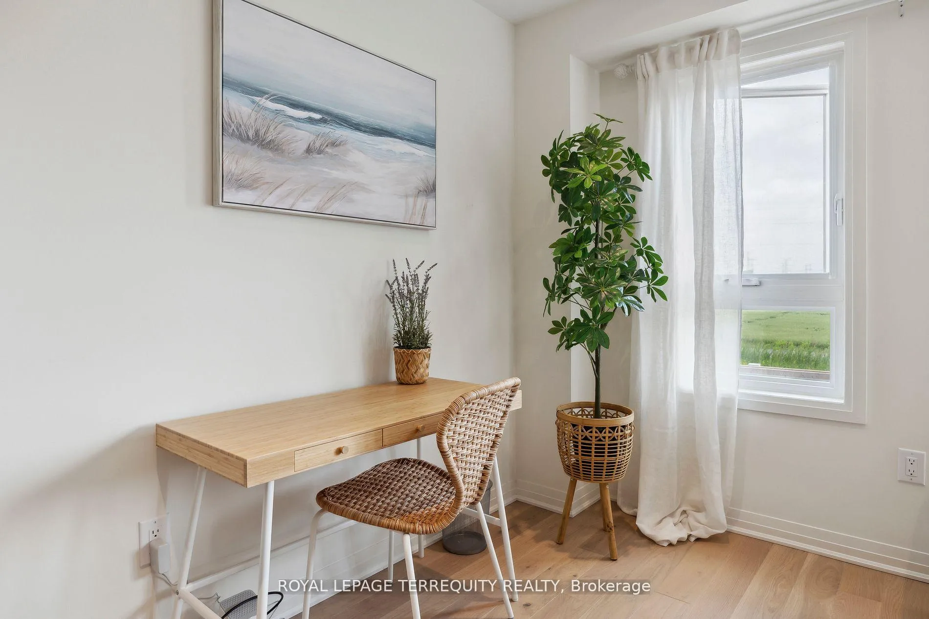 Photo 15 of 112 Sailors Landing, Clarington, Bowmanville — HOMEH