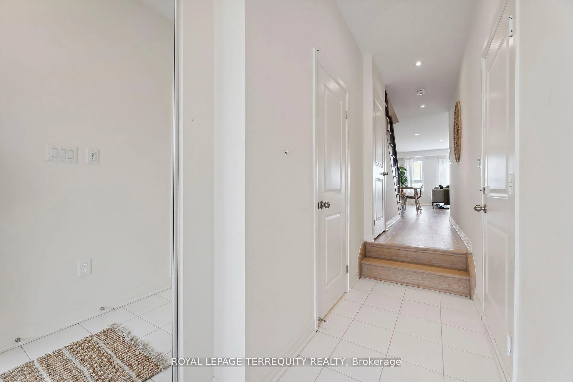 Photo 26 of 112 Sailors Landing, Clarington, Bowmanville — HOMEH