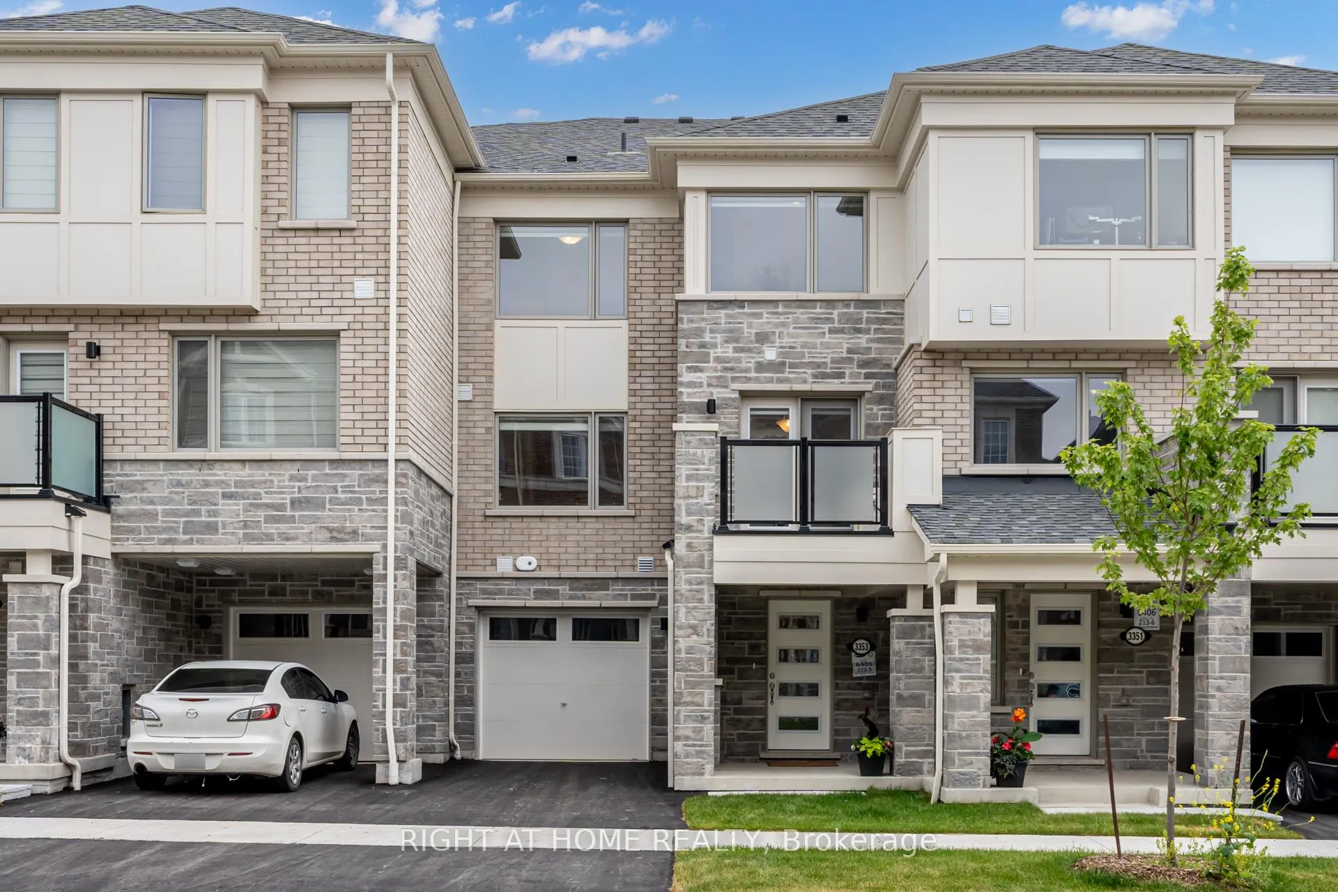 Photo 1 of 3353 Thunderbird Promenade, Pickering, Rural Pickering — HOMEH