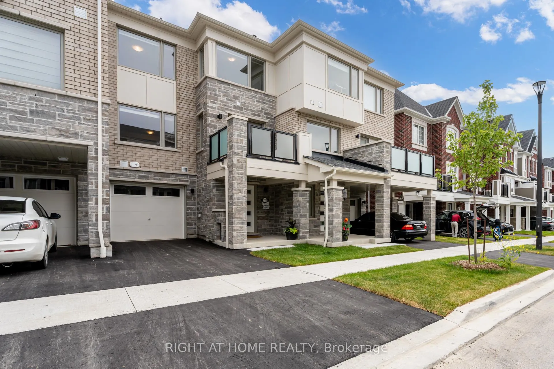 Photo 2 of 3353 Thunderbird Promenade, Pickering, Rural Pickering — HOMEH
