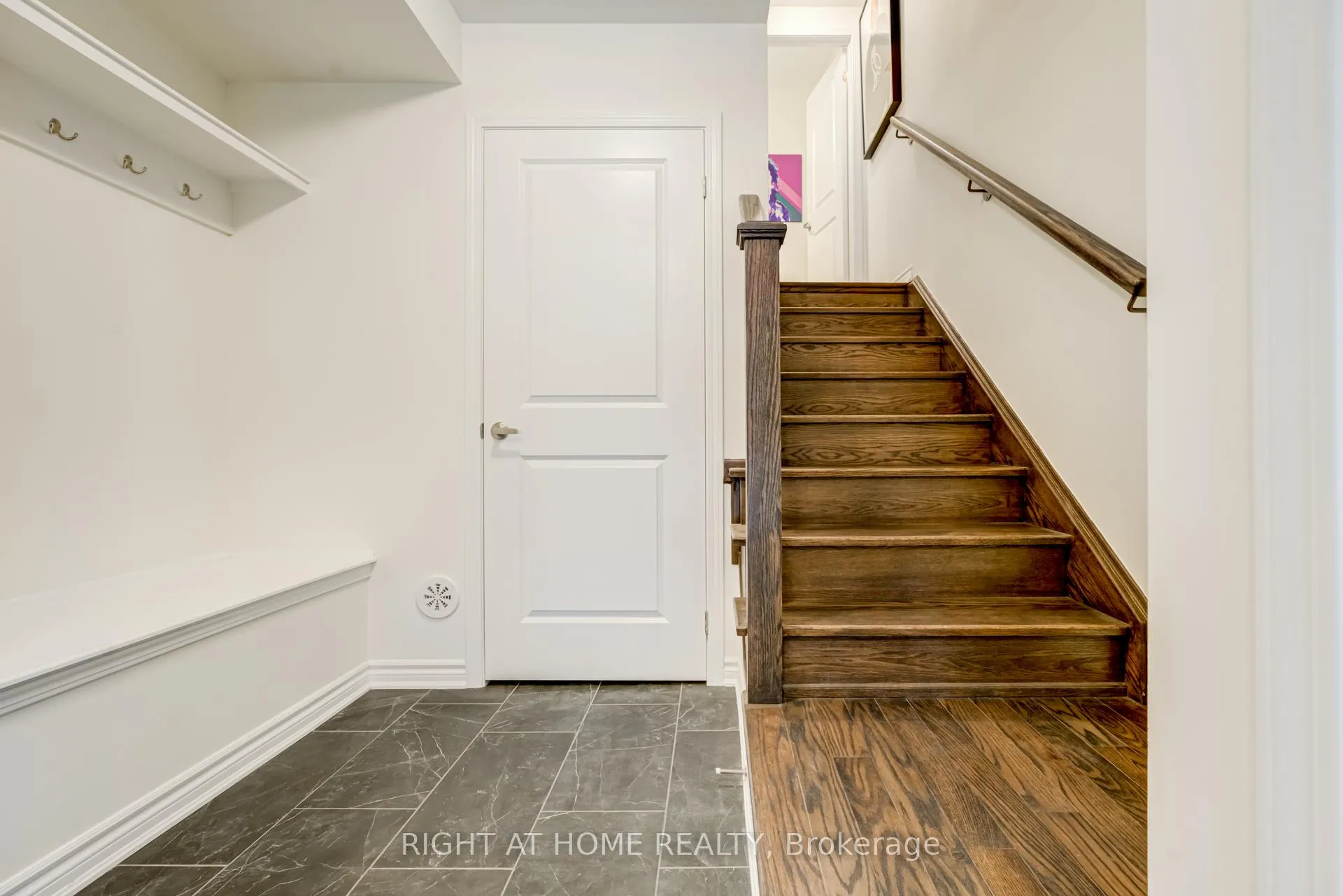 Photo 9 of 3353 Thunderbird Promenade, Pickering, Rural Pickering — HOMEH