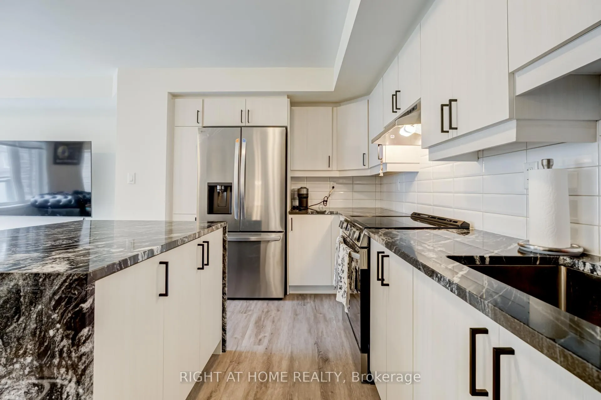 Photo 18 of 3353 Thunderbird Promenade, Pickering, Rural Pickering — HOMEH