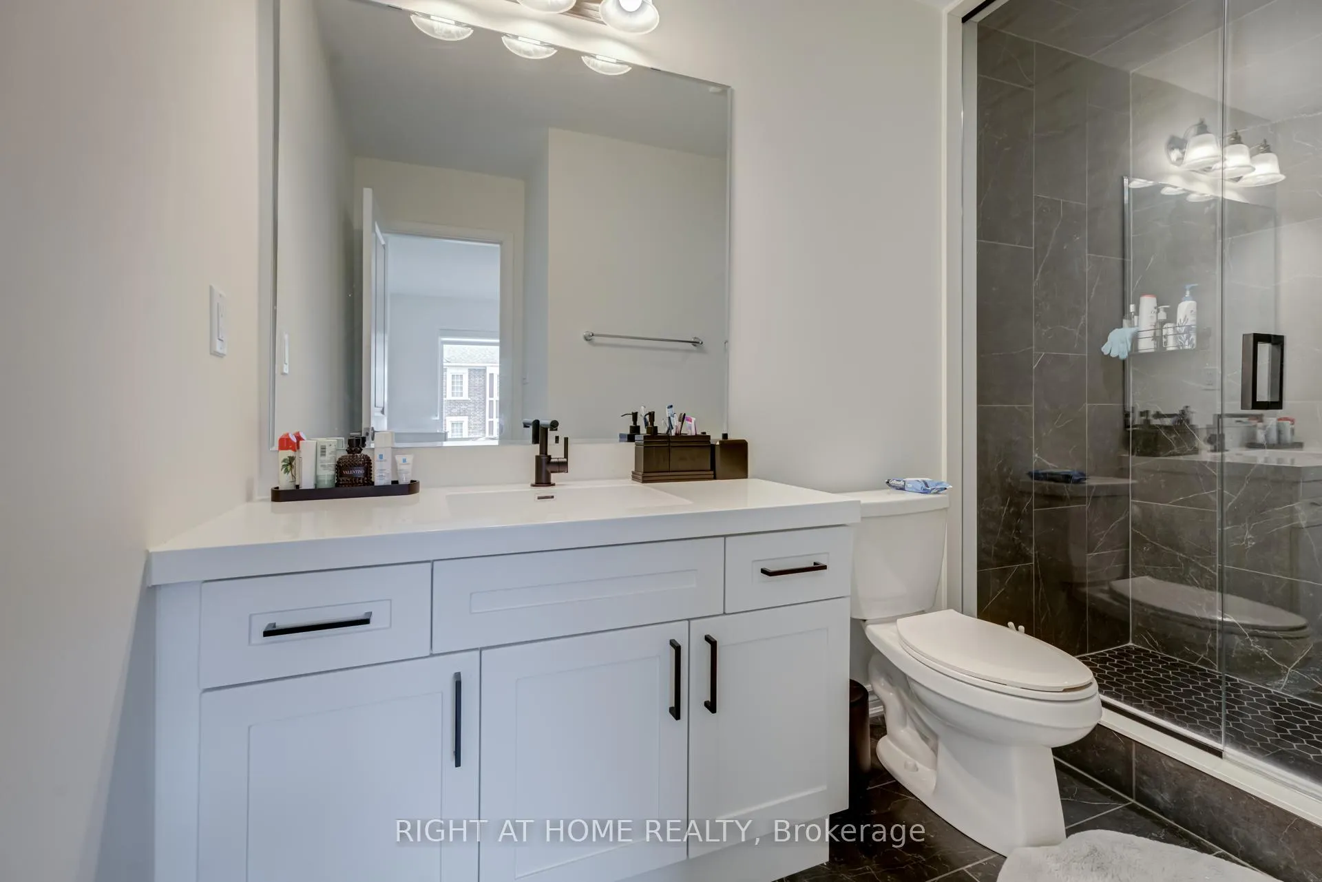 Photo 30 of 3353 Thunderbird Promenade, Pickering, Rural Pickering — HOMEH