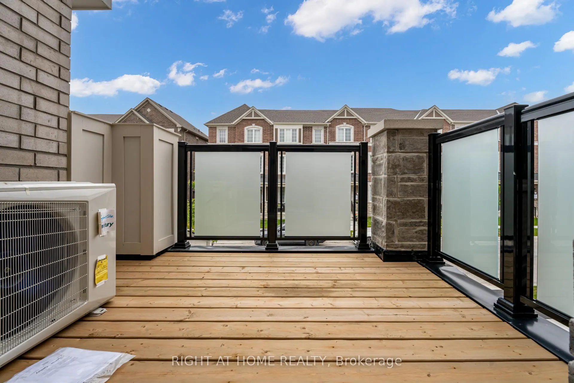 Photo 37 of 3353 Thunderbird Promenade, Pickering, Rural Pickering — HOMEH