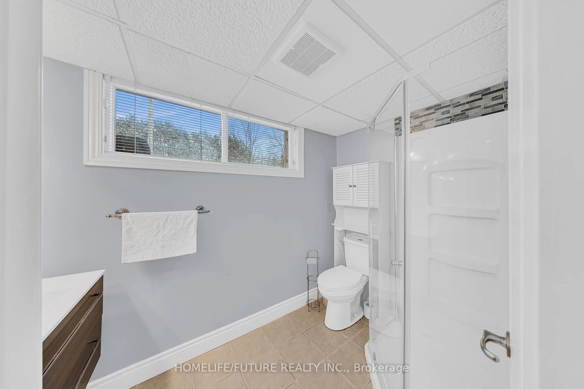Photo 36 of 835 Carnaby Crescent, Oshawa, Centennial — HOMEH