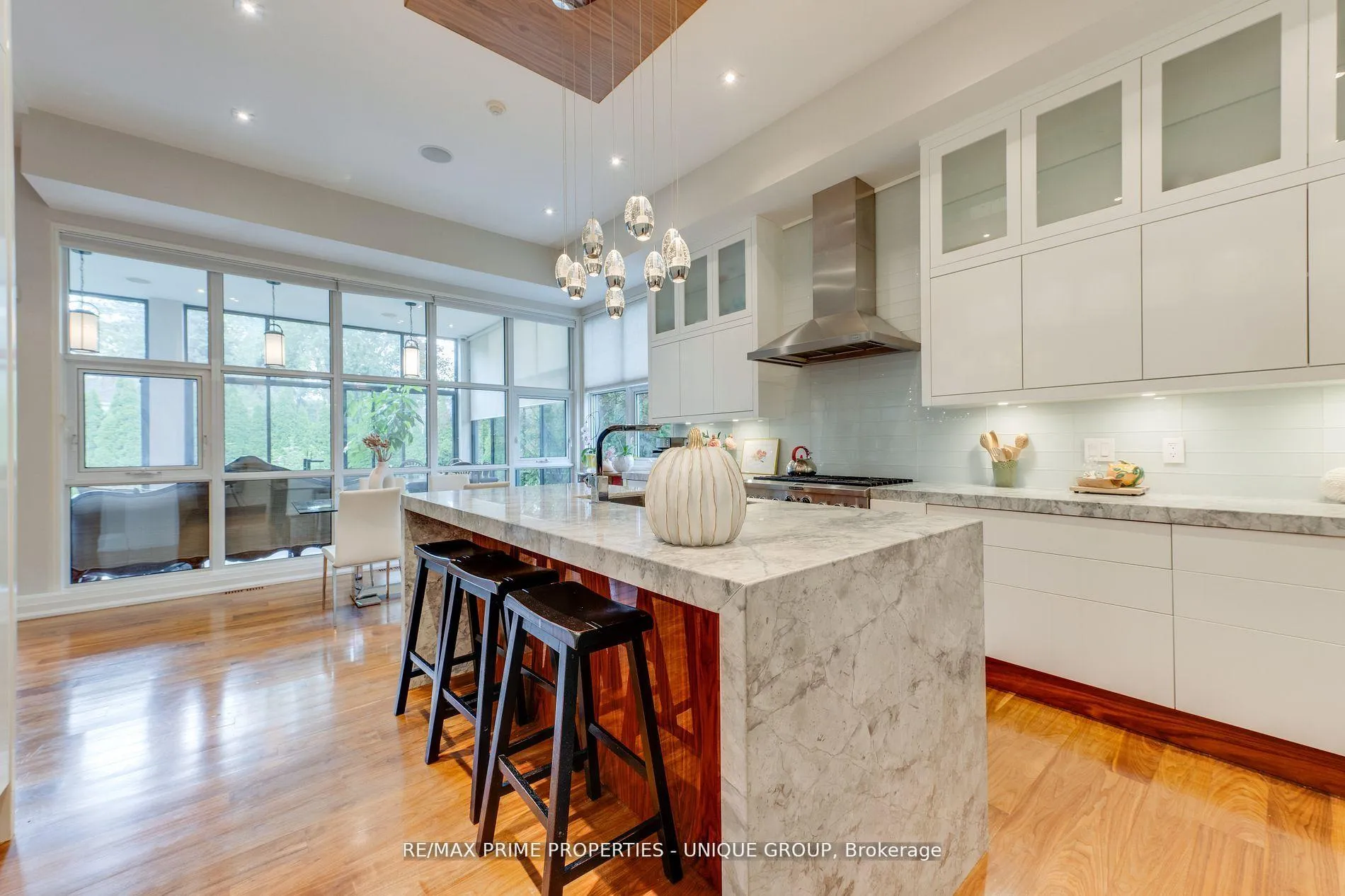 Photo 23 of 326 Joicey Boulevard, Toronto, Bedford Park-Nortown — HOMEH