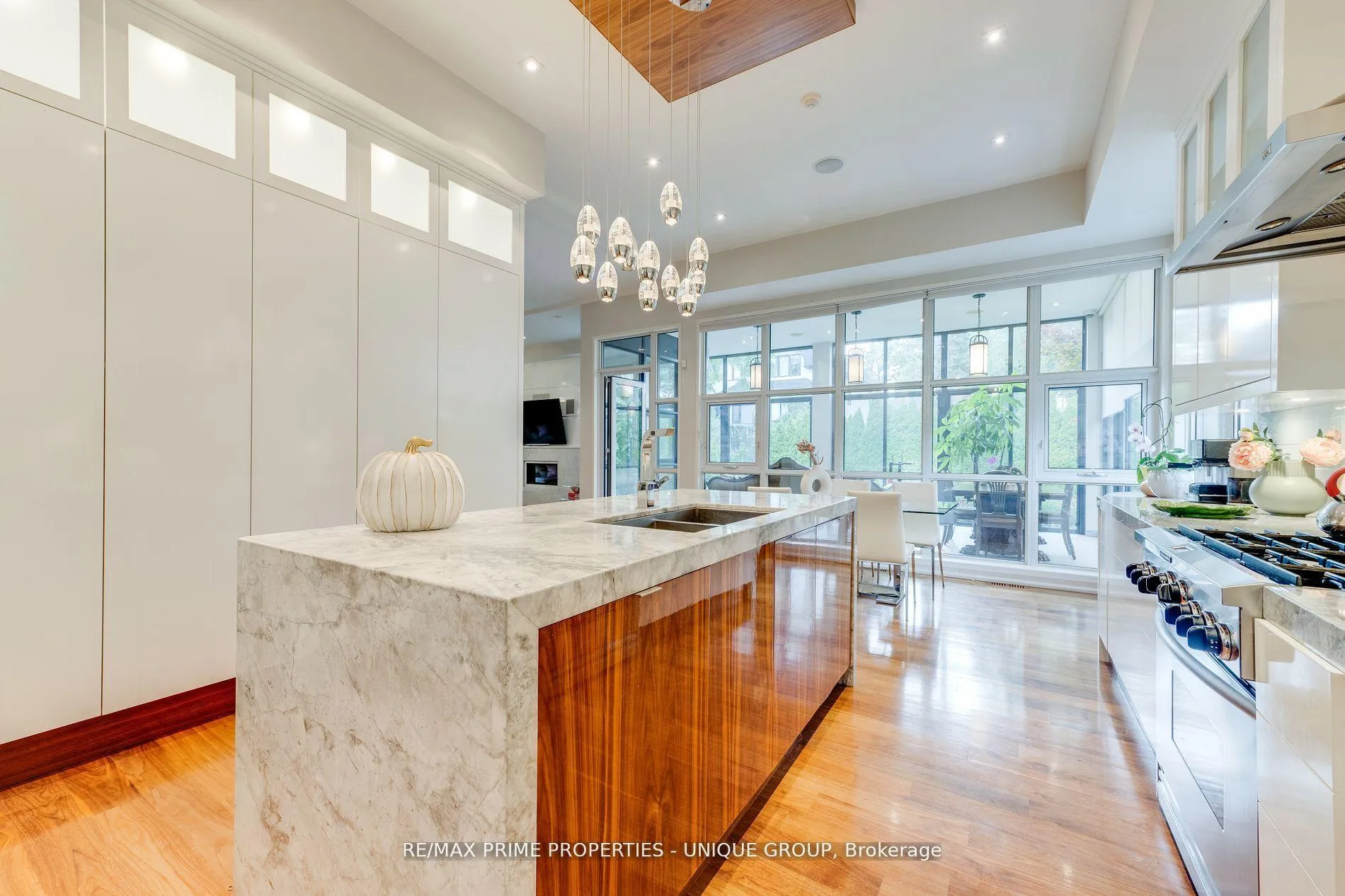 Photo 24 of 326 Joicey Boulevard, Toronto, Bedford Park-Nortown — HOMEH