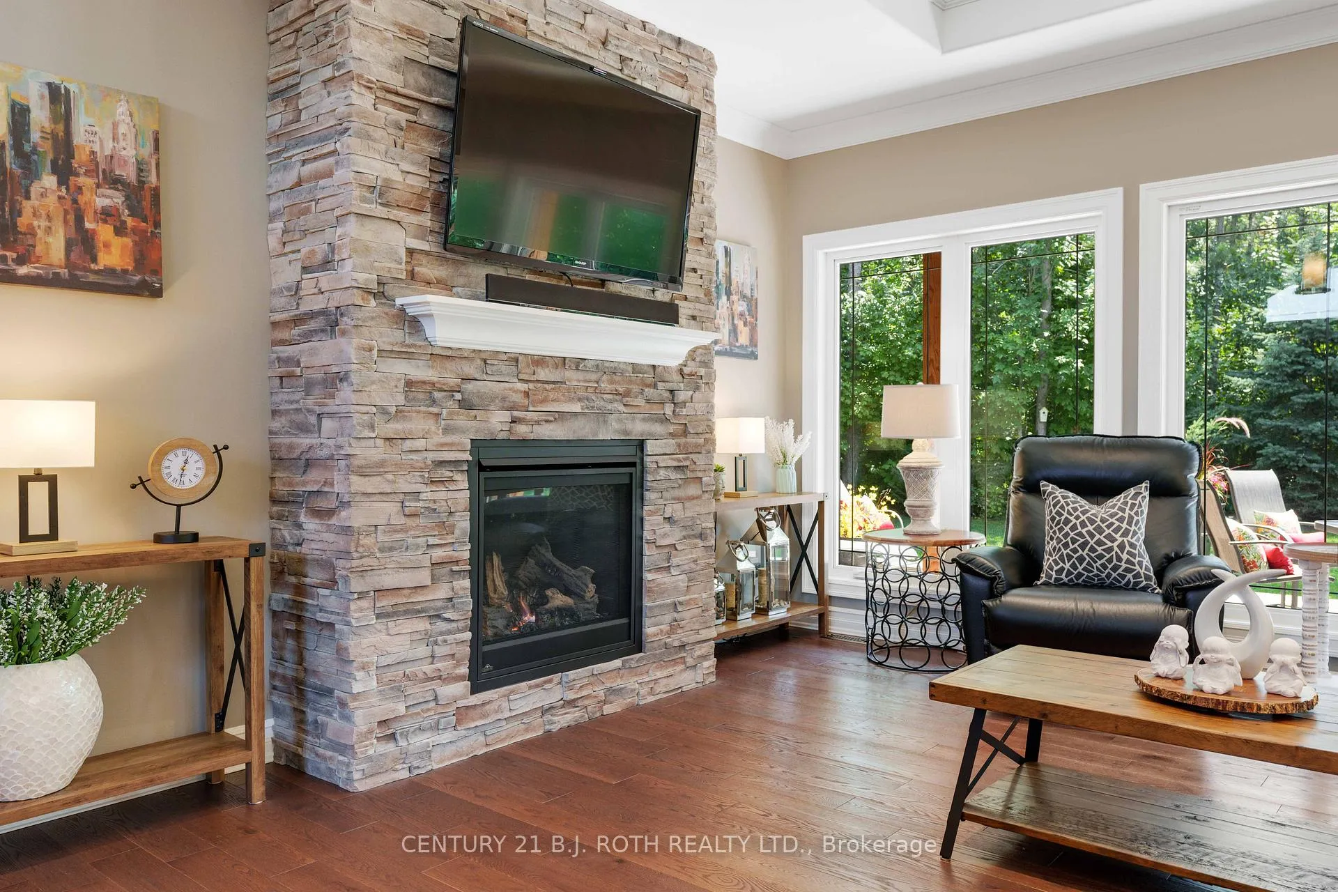 Photo 6 of 110 Mennill Drive, Springwater, Snow Valley — HOMEH