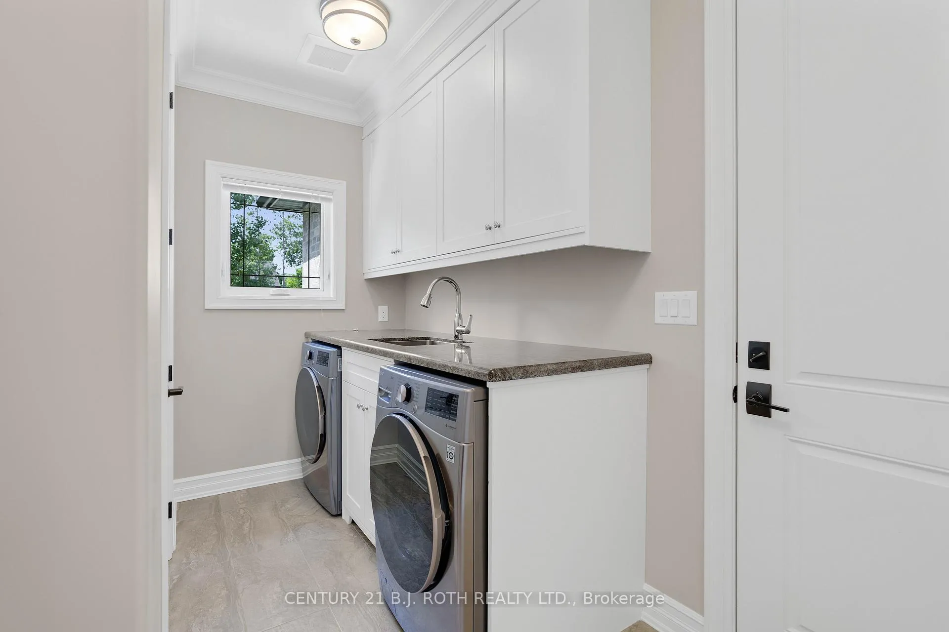 Photo 17 of 110 Mennill Drive, Springwater, Snow Valley — HOMEH