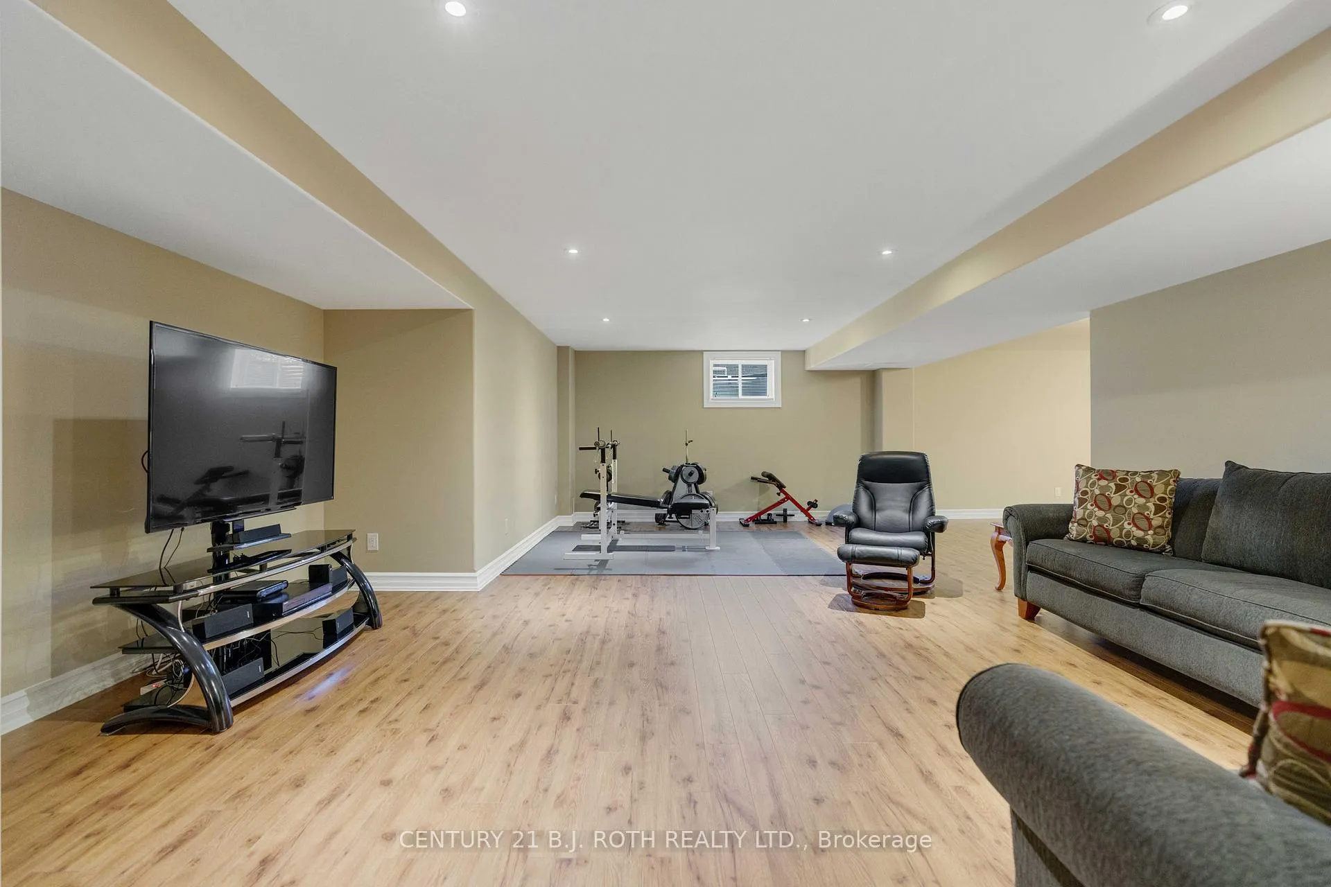 Photo 34 of 110 Mennill Drive, Springwater, Snow Valley — HOMEH