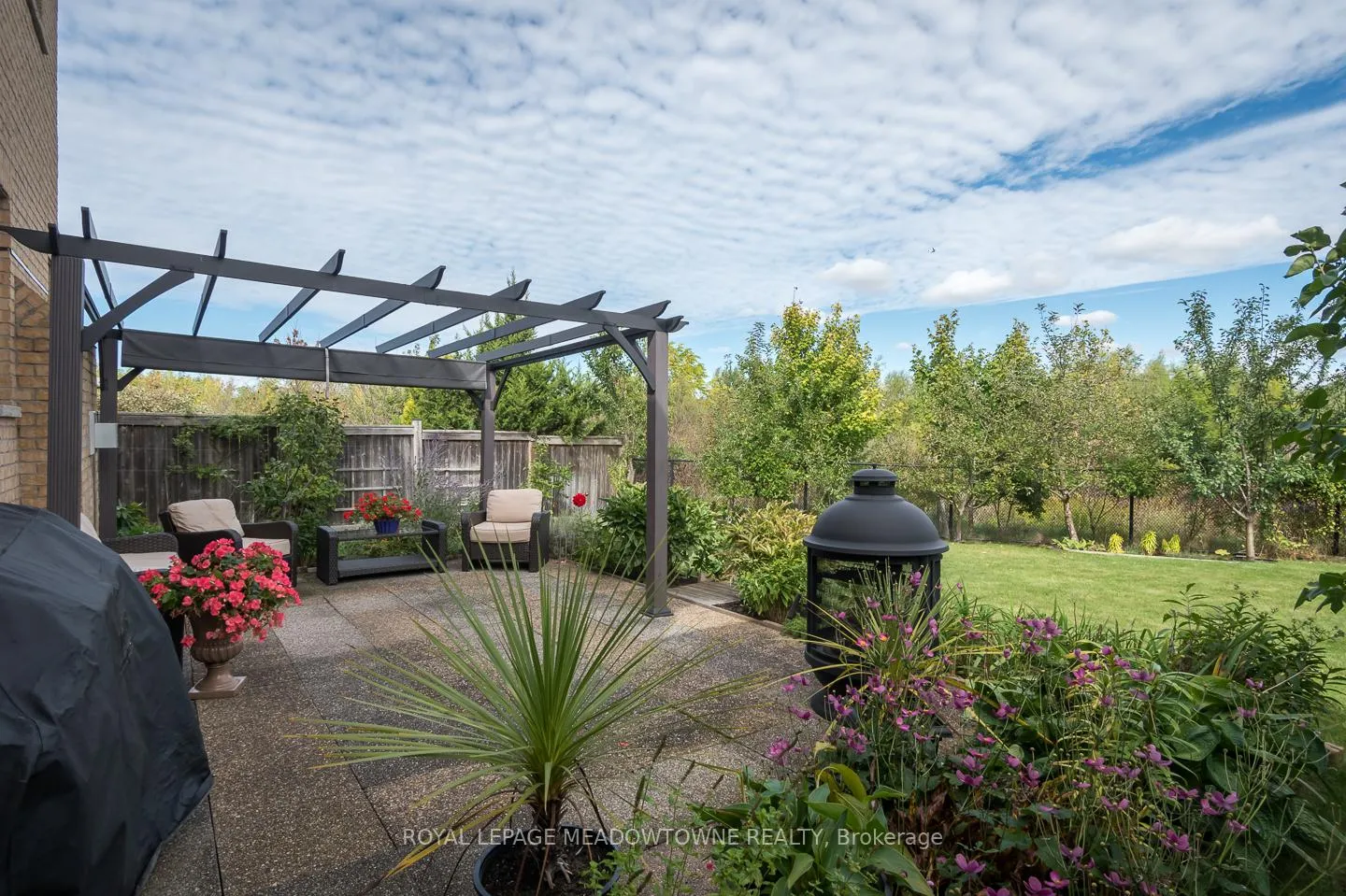 Photo 2 of 318 Malboeuf Court, Milton, Scott — HOMEH