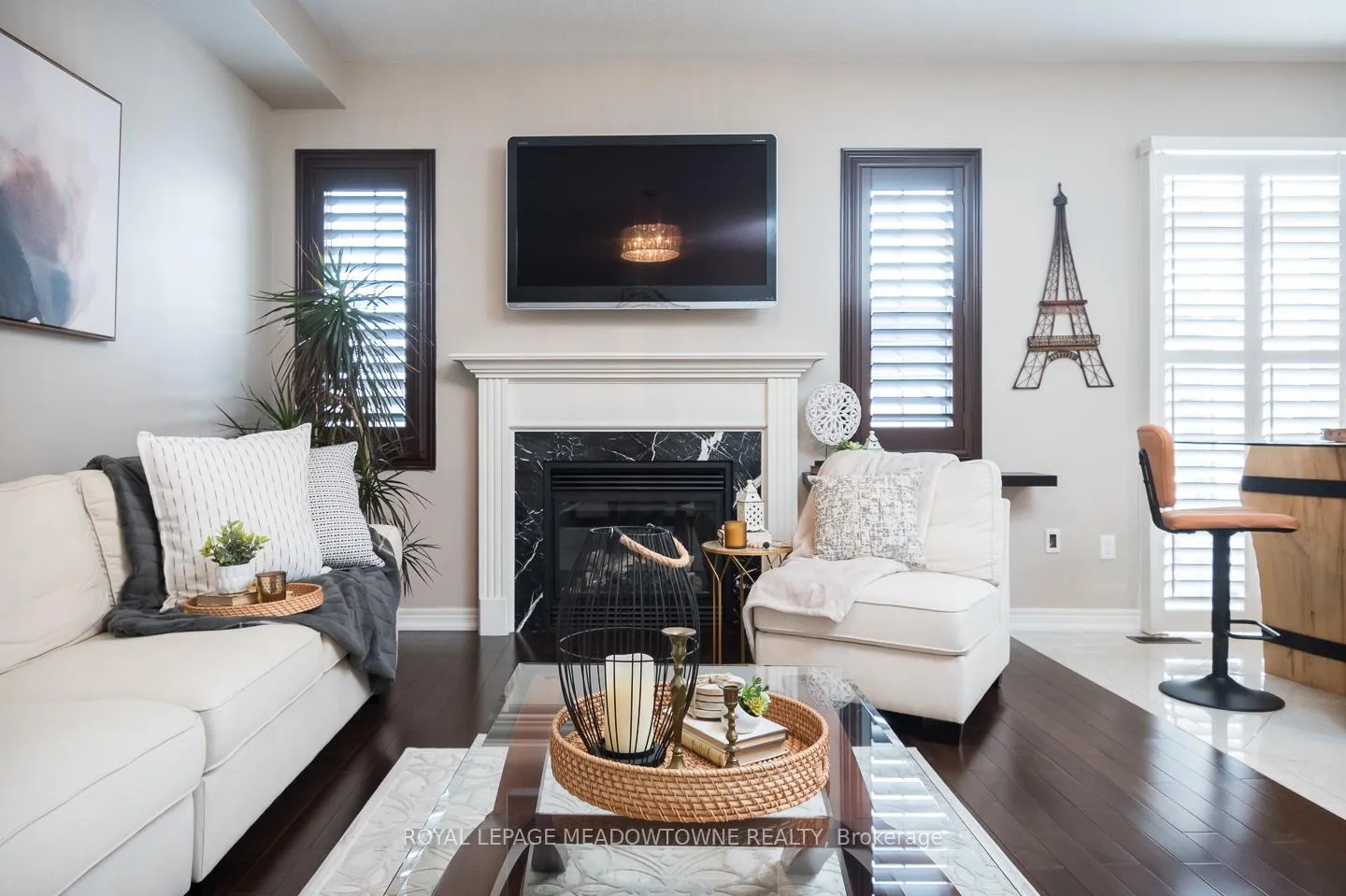 Photo 9 of 318 Malboeuf Court, Milton, Scott — HOMEH