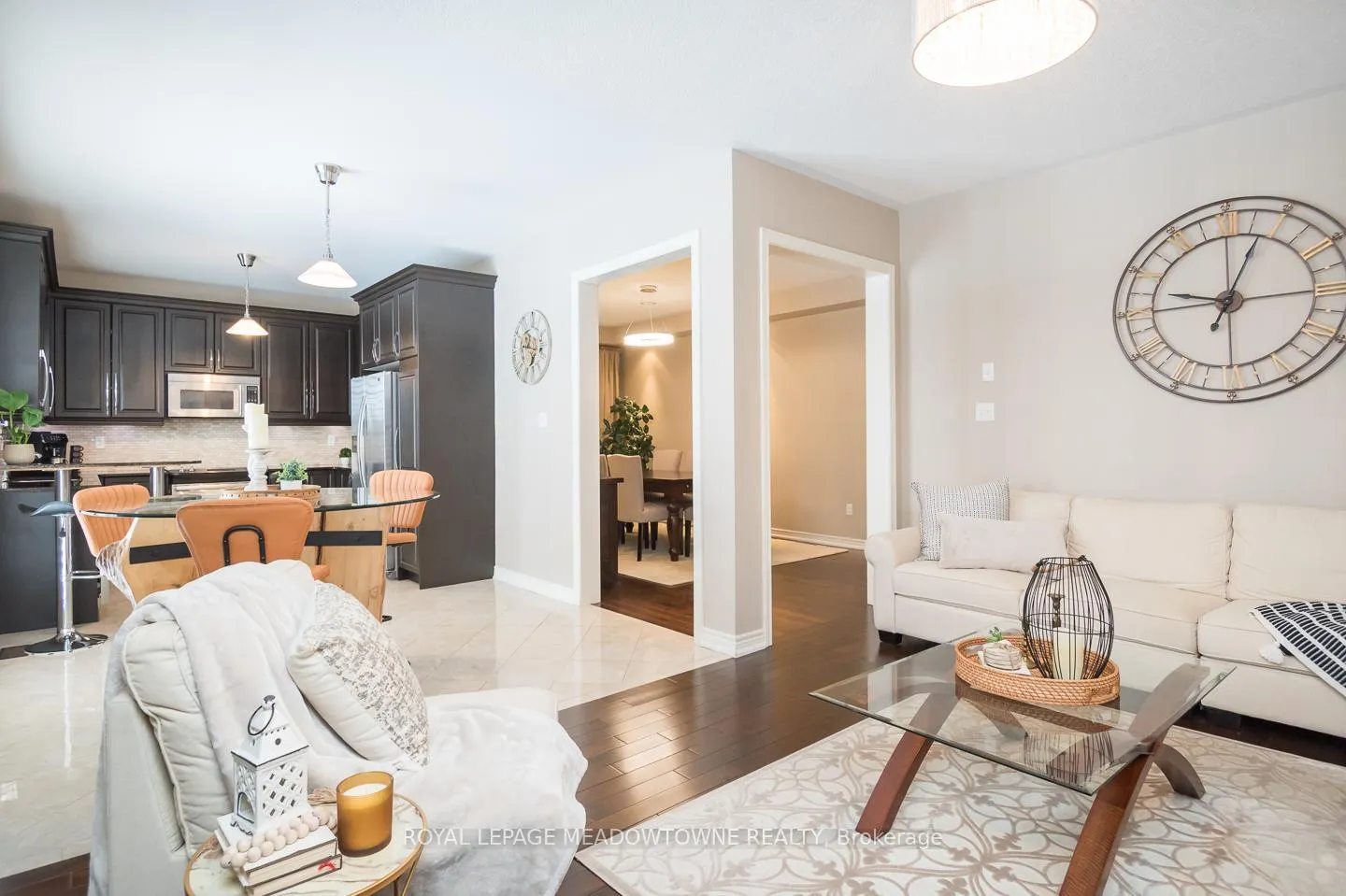 Photo 10 of 318 Malboeuf Court, Milton, Scott — HOMEH