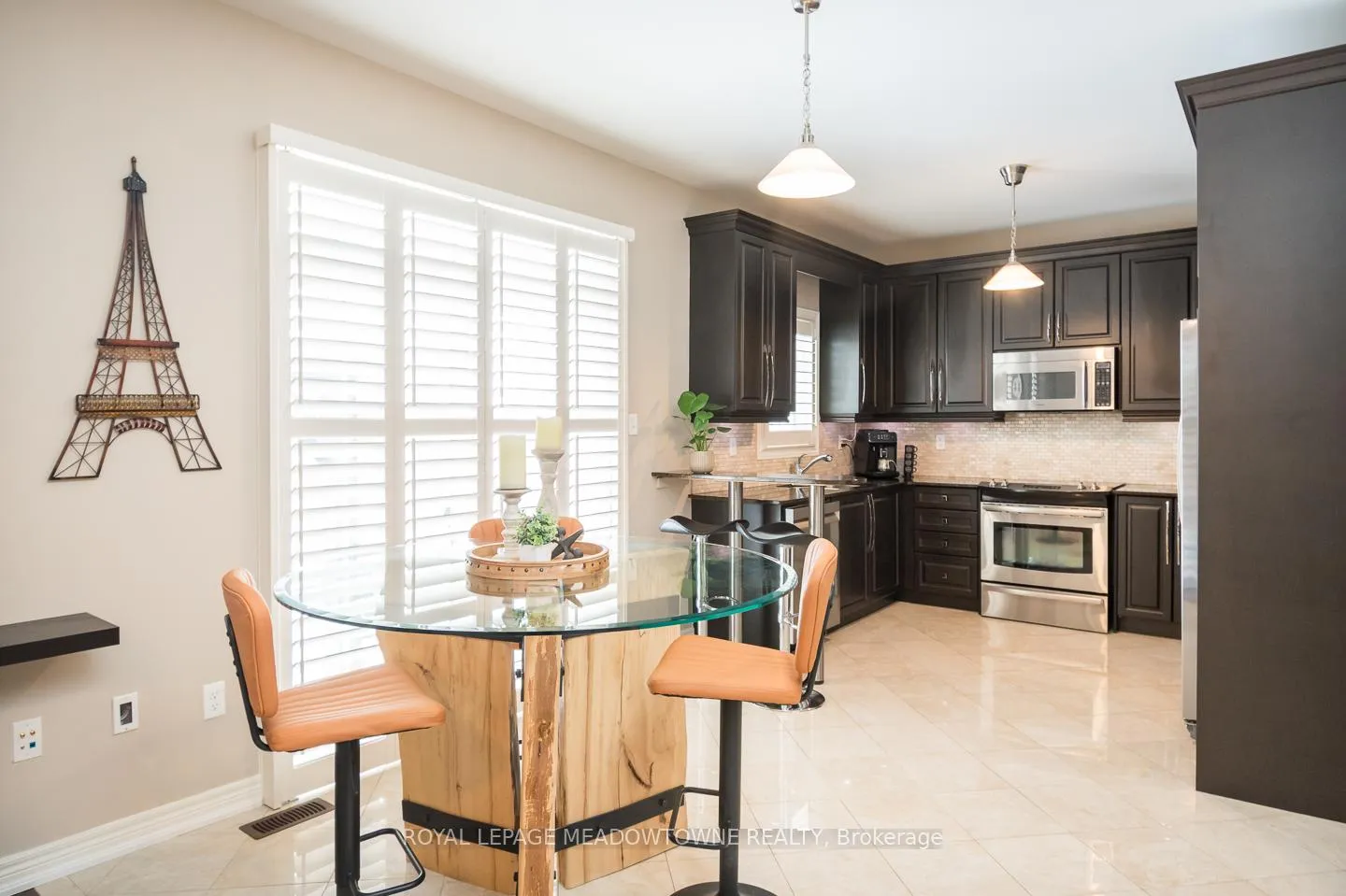 Photo 12 of 318 Malboeuf Court, Milton, Scott — HOMEH