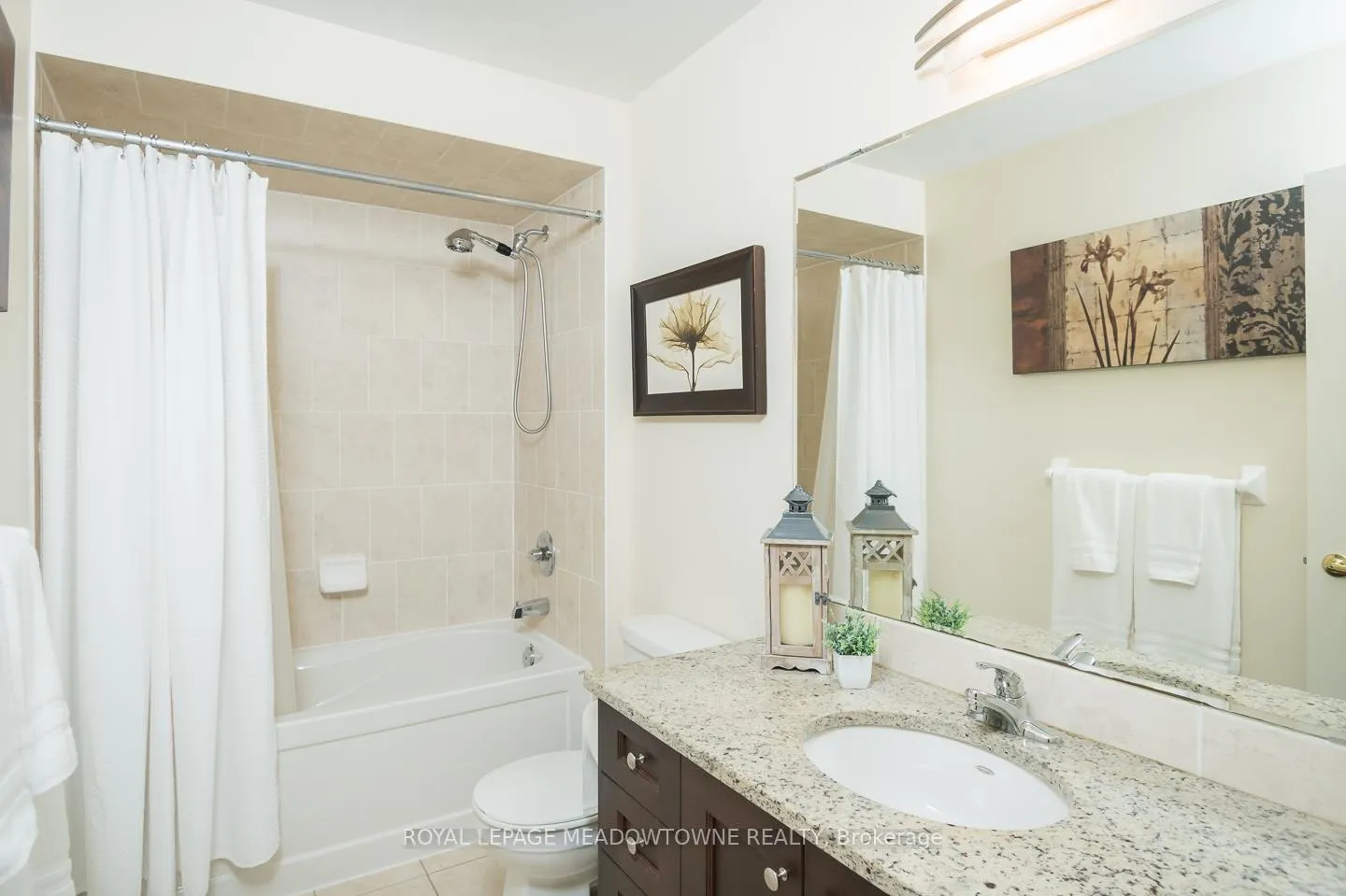 Photo 24 of 318 Malboeuf Court, Milton, Scott — HOMEH