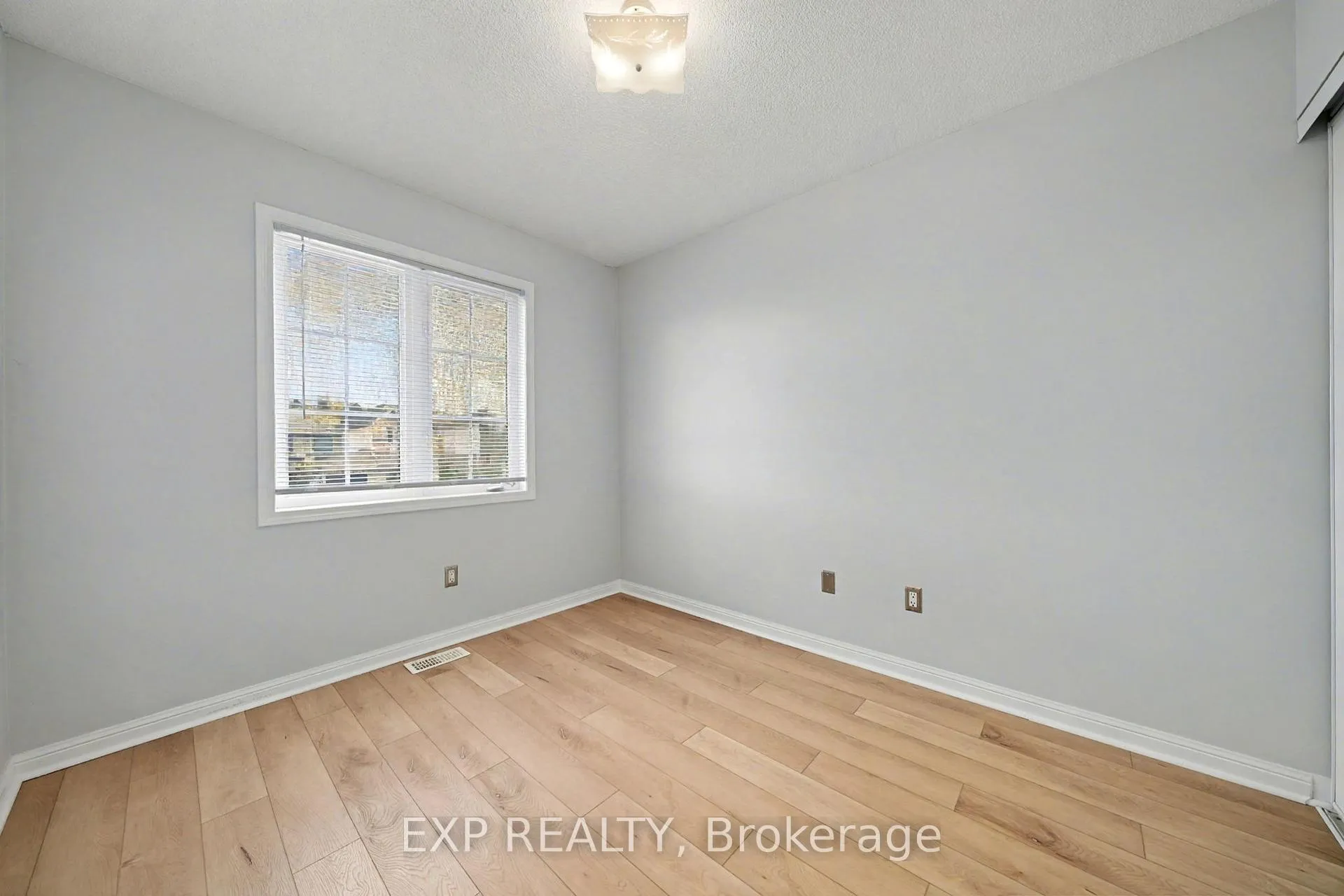 Photo 19 of 56 Hawthorne Crescent, Barrie, Ardagh — HOMEH