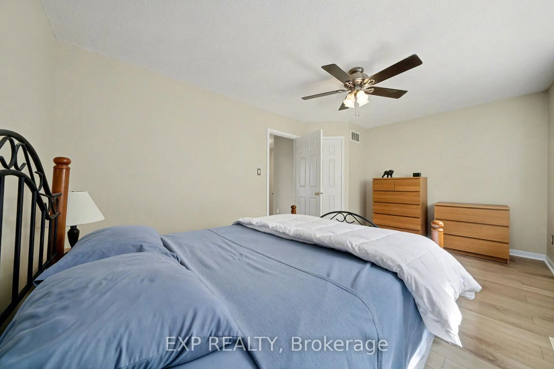 Photo 22 of 56 Hawthorne Crescent, Barrie, Ardagh — HOMEH