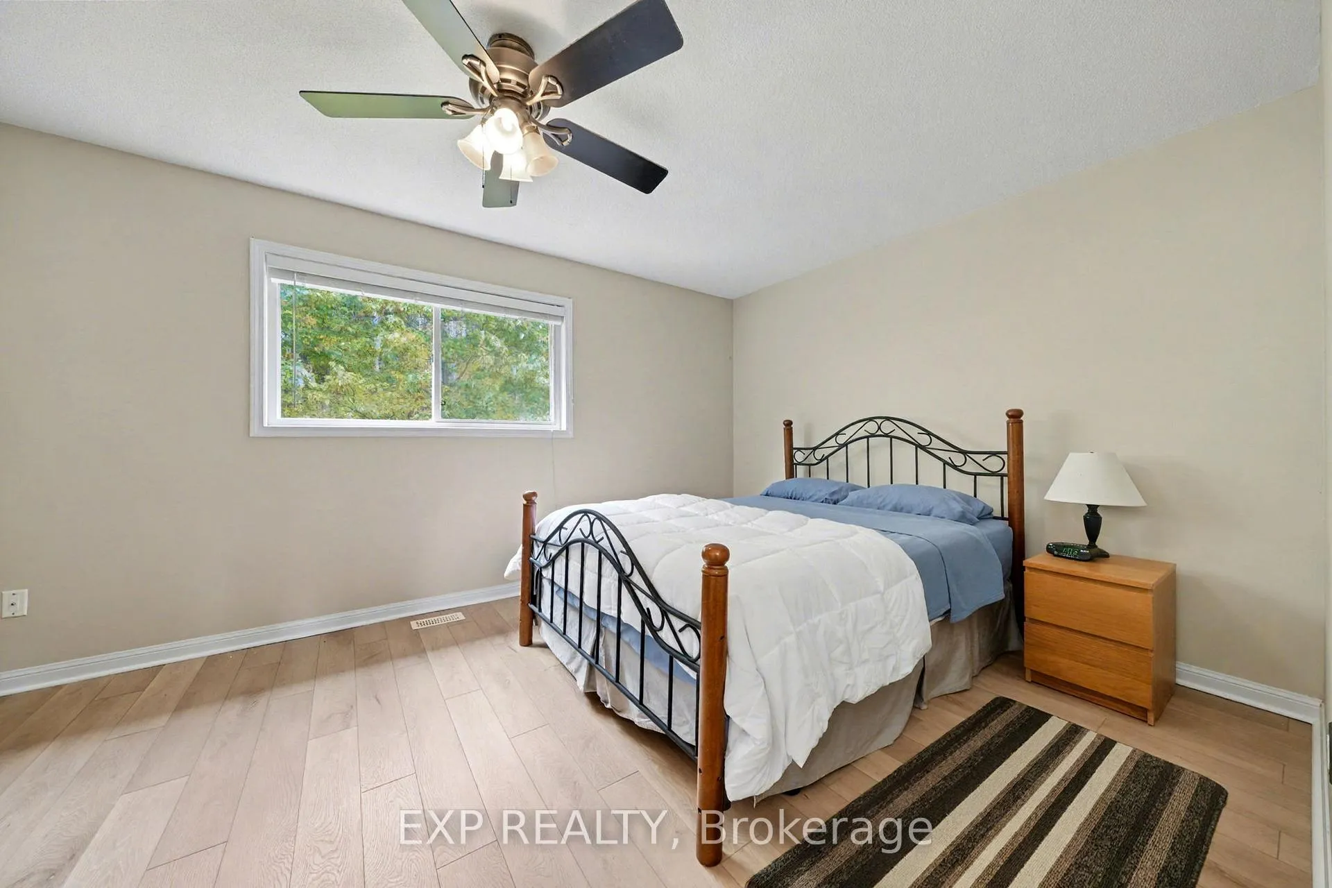 Photo 23 of 56 Hawthorne Crescent, Barrie, Ardagh — HOMEH