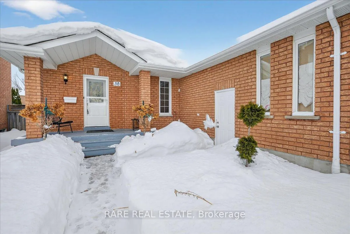 Photo 2 of 30 Mcveigh Drive, Barrie, Northwest — HOMEH