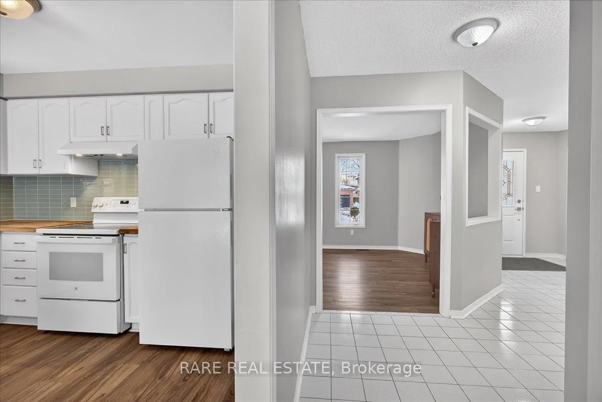 Photo 21 of 30 Mcveigh Drive, Barrie, Northwest — HOMEH