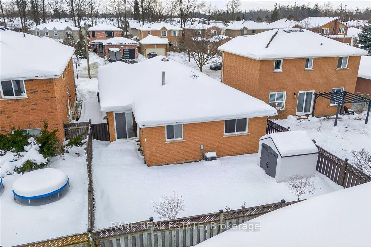 Photo 23 of 30 Mcveigh Drive, Barrie, Northwest — HOMEH