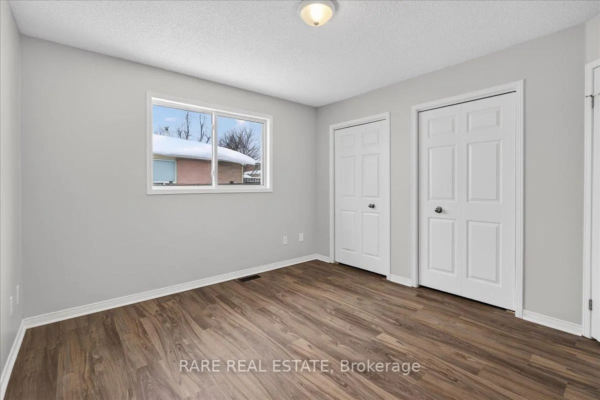 Photo 33 of 30 Mcveigh Drive, Barrie, Northwest — HOMEH